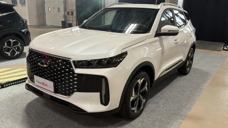 Caoa Chery Tiggo 5X híbrido poderá ter motor flex contra Toyota Yaris Cross