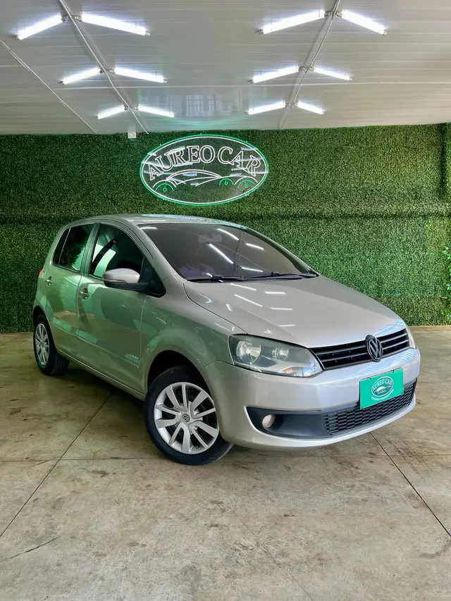 Carro Volkswagen Fox 2014 1.6 VHT (Flex)
