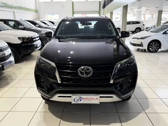 Carro Toyota SW4 2021 SRX 2.8 turbodiesel 7L 4x4 (Aut)