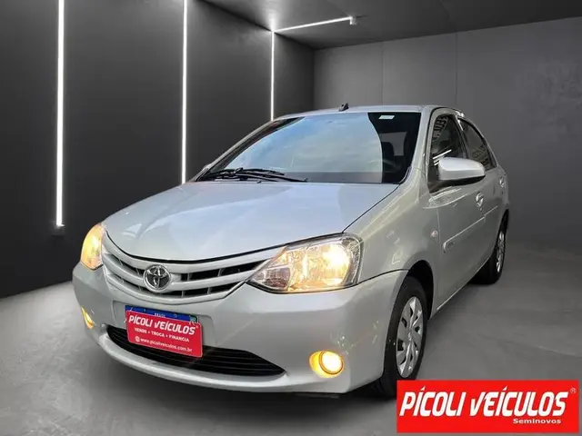 Carro Toyota Etios Sedan 2017 XS 1.5 (Aut) (Flex)