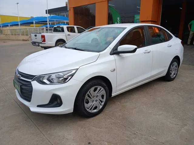 Carro Chevrolet Onix Plus 2024 LT 1.0