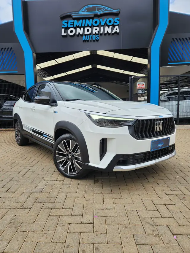 Carro Fiat Fastback 2026 Audace T200 Hybrid