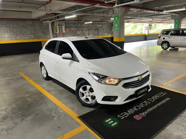 Carro Chevrolet Onix 2019 1.4 LT SPE/4