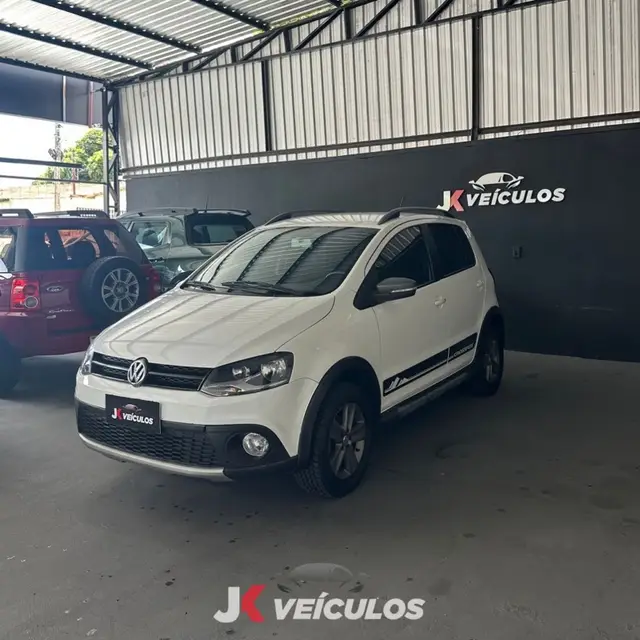 Carro Volkswagen CrossFox 2012 1.6 VHT (Flex)