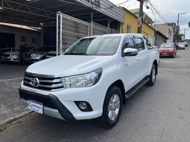 Carro Toyota Hilux Cabine Dupla 2017 Hilux 2.8 TDI SRV CD 4x4 (Aut)