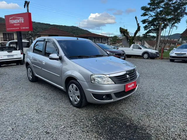 Carro Renault Logan 2011 Expression 1.6 8V Hi-Torque (flex)