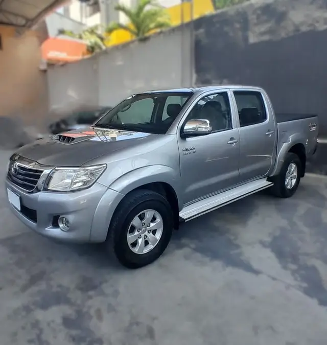 Carro Toyota Hilux Cabine Dupla 2015 Hilux 3.0 TDI 4x4 CD SR (Aut)