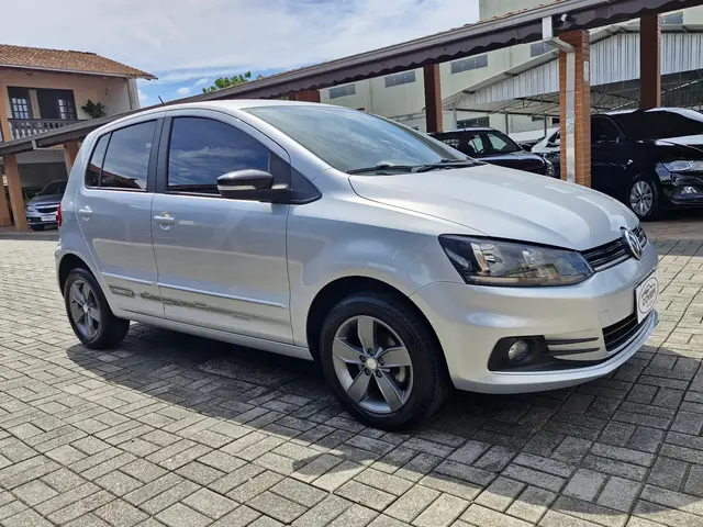 Carro Volkswagen Fox 2019 1.6 MSI Connect I-Motion (Flex)