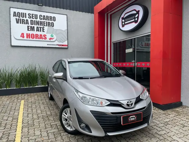 Carro Toyota Yaris Sedan 2022 1.5 XL Plus Connect CVT (Flex)