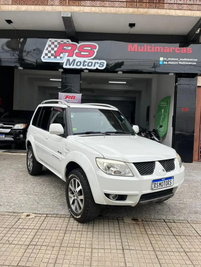 Carro Mitsubishi Pajero TR4 2013 2.0 16V 4X4 (Flex) (Aut)