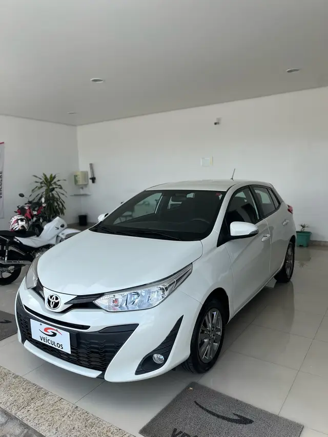 Carro Toyota Yaris 2020 1.3 XL Plus Tech CVT (Flex)