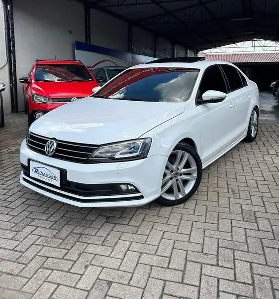 Carro Volkswagen Jetta 2016 2.0 Trendline Tiptronic (Flex)
