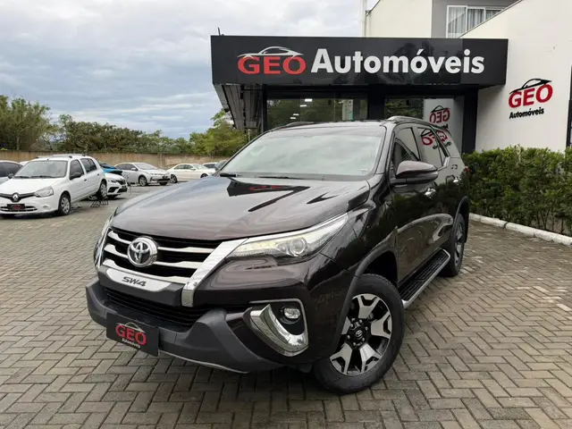 Carro Toyota SW4 2020 2.8 TDI SRX 7L 4x4 (Aut) (Diesel)