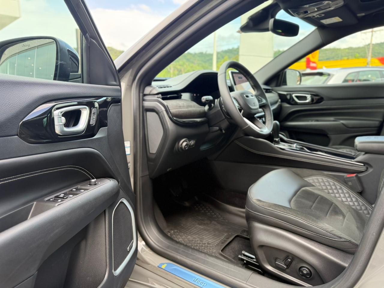 jeep commander blackhawk 2.0 hurricane