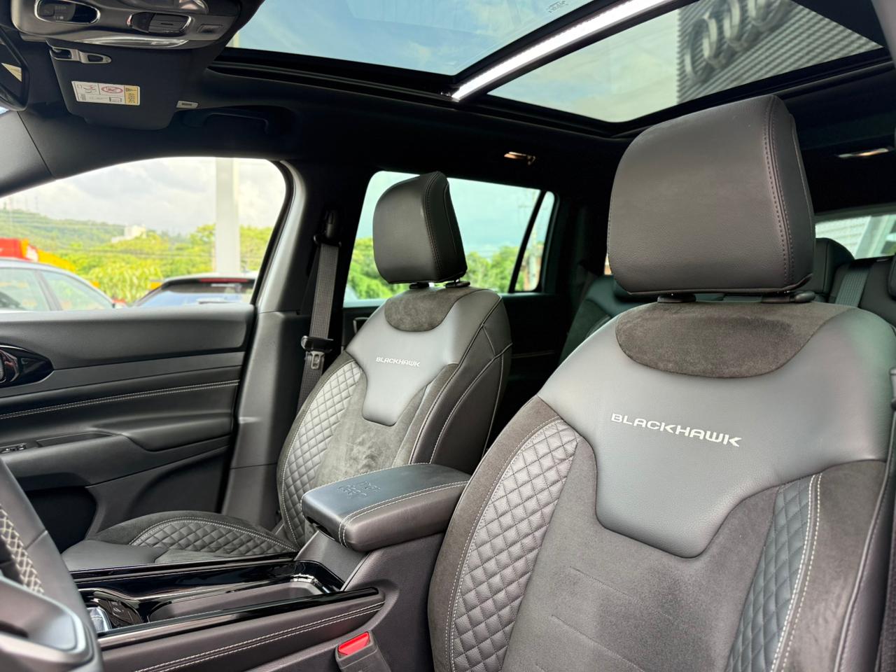 jeep commander blackhawk 2.0 hurricane