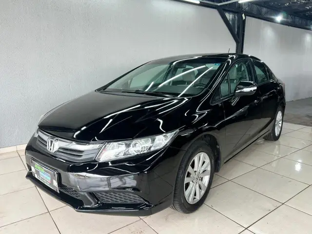 Carro Honda Civic 2013 New  LXS 1.8 16V i-VTEC (Flex)