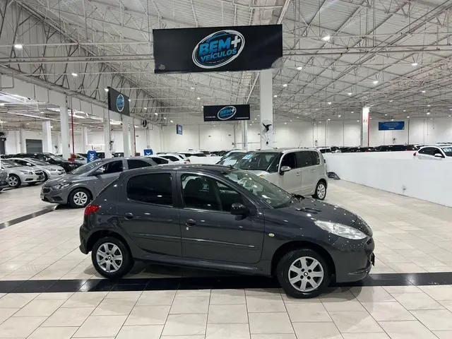 Carro Peugeot 207 2010 Hatch XR 1.4 8V (flex) 4p