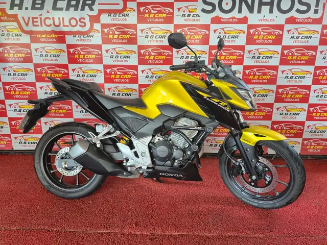 Moto Honda CB 300F Twister 2024 (CBS)