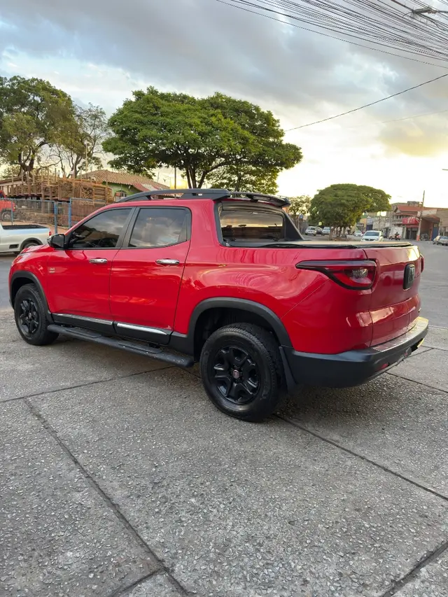 Carro Fiat Toro 2017 Freedom 2.0 diesel MT6 4x4