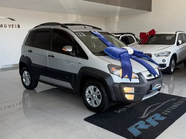 Carro Fiat Idea 2011 Adventure 1.8 16V E.TorQ (Flex)