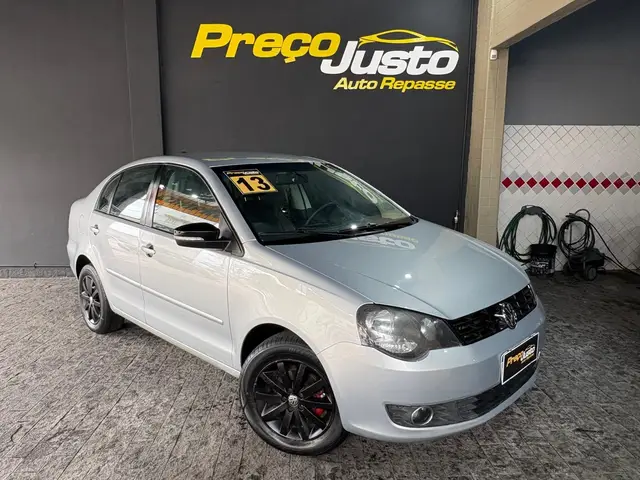 Carro Volkswagen Polo Sedan 2013 1.6 8V (Flex)