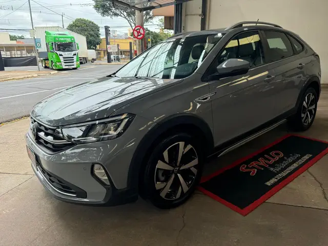 Carro Volkswagen Nivus 2024 Highline 200 TSI
