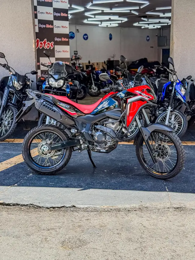 Moto Honda XRE Sahara 300 2025 Rally
