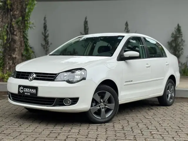 Carro Volkswagen Polo Sedan 2014 1.6 8V (Flex)