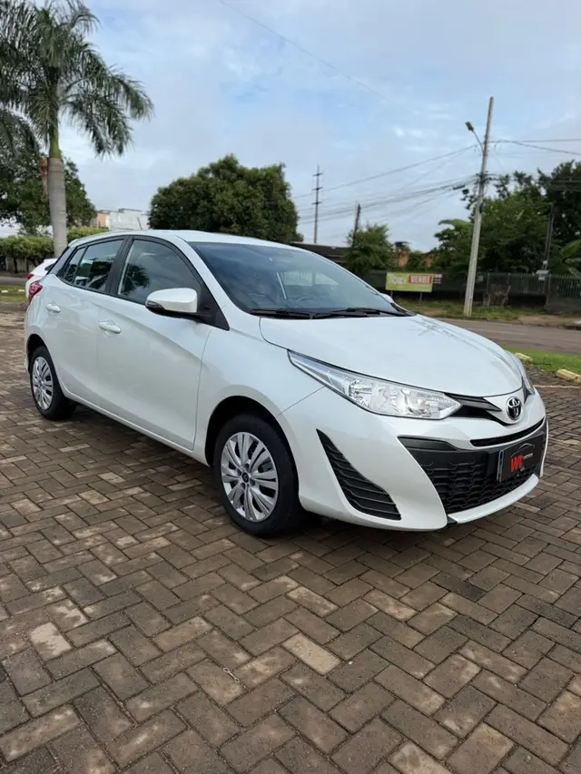 Carro Toyota Yaris 2021 1.3 XL Live (Flex)