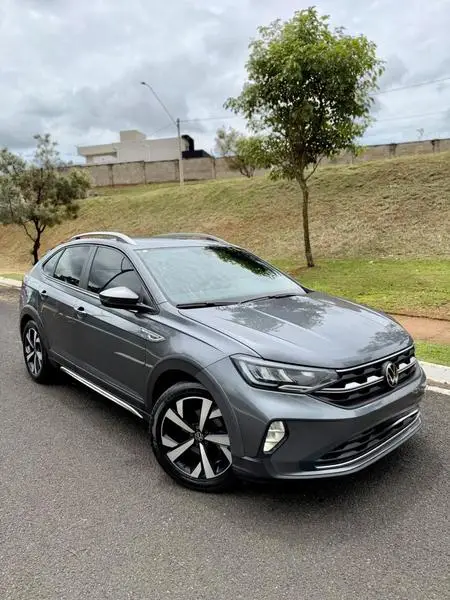 Carro Volkswagen Nivus 2023 Highline 200 TSI