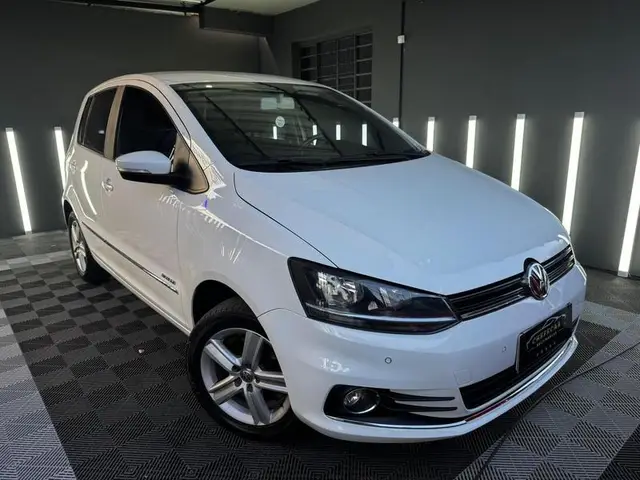 Carro Volkswagen Fox 2018 1.6 16v MSI Highline (Flex)