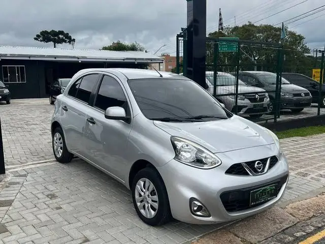 Carro Nissan March 2015 1.0 12V (Flex)