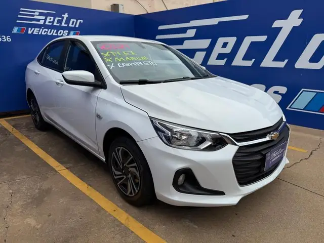 Carro Chevrolet Onix Plus 2024 LT 1.0