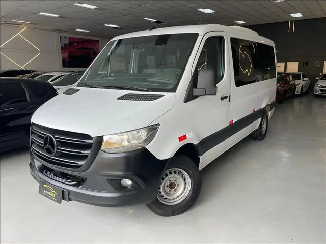 Carro Mercedes-Benz Sprinter 2020 VAN 416 CDI 15+1 (lugares) K42A UP1