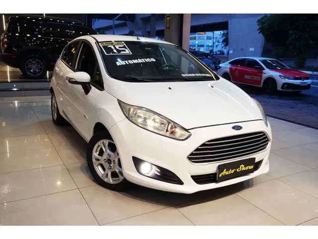 Carro Ford Fiesta Hatch 2015 Titanium Powershift 1.6 (Flex)