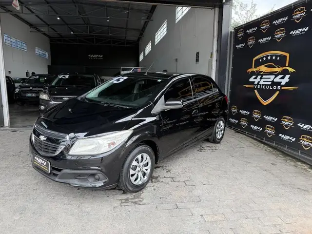 Carro Chevrolet Onix 2013 1.0 LS SPE/4