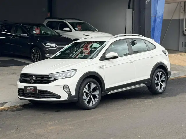 Carro Volkswagen Nivus 2023 Highline 200 TSI