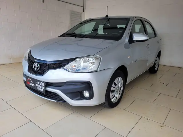 Carro Toyota Etios Sedan 2018 XS 1.5 (Flex)