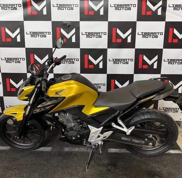 Moto Honda CB 300F Twister 2023 (ABS)