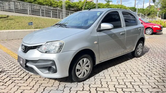 Carro Toyota Etios 2018 X 1.3 (Flex)