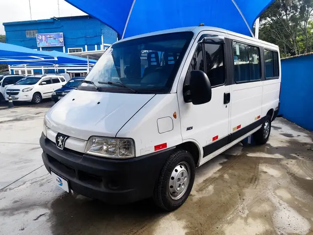 Carro Peugeot Boxer 2013 2.3 HDI Longo 16 Lugares