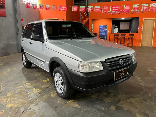 Carro Fiat Uno Mille 2011 Mille Celeb. WAY ECON. 1.0 F.Flex 4p