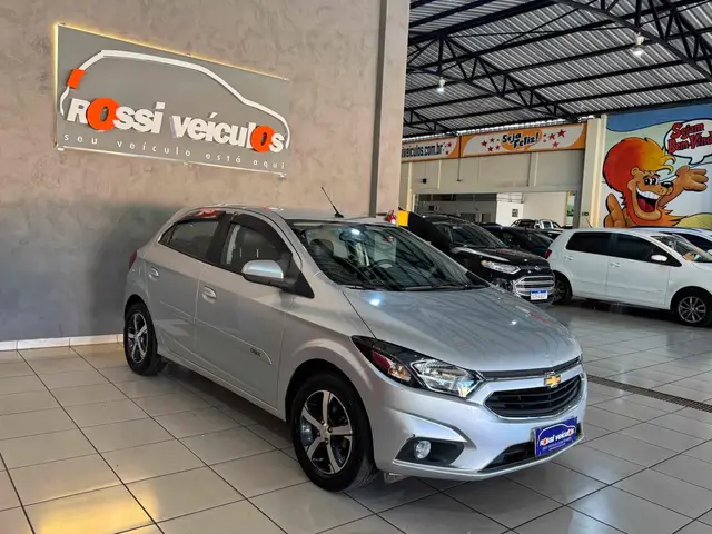 Carro Chevrolet Onix 2018 1.4 LTZ SPE/4 (Aut)