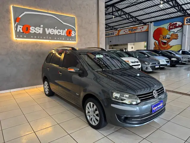 Carro Volkswagen SpaceFox 2013 1.6 8V Trend I-Motion (Flex)