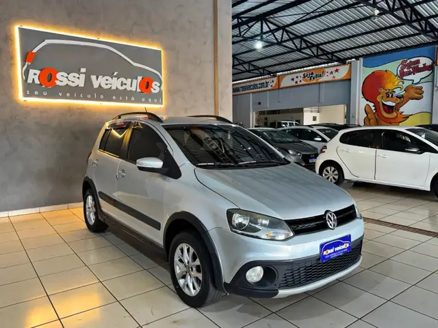 Carro Volkswagen CrossFox 2014 I-Motion 1.6 VHT (Flex)