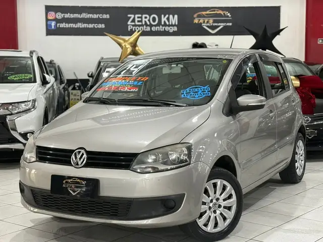 Carro Volkswagen Fox 2014 1.6 VHT I-Motion (Flex)