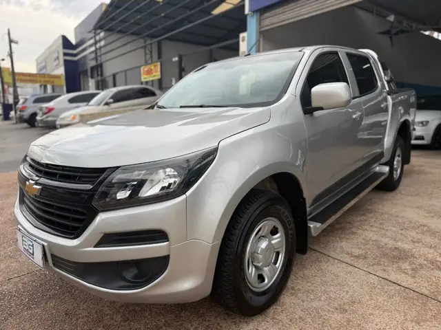 Carro Chevrolet S10 Cabine Dupla 2020 S10 2.8 CTDI LS 4WD (Cabine Dupla)