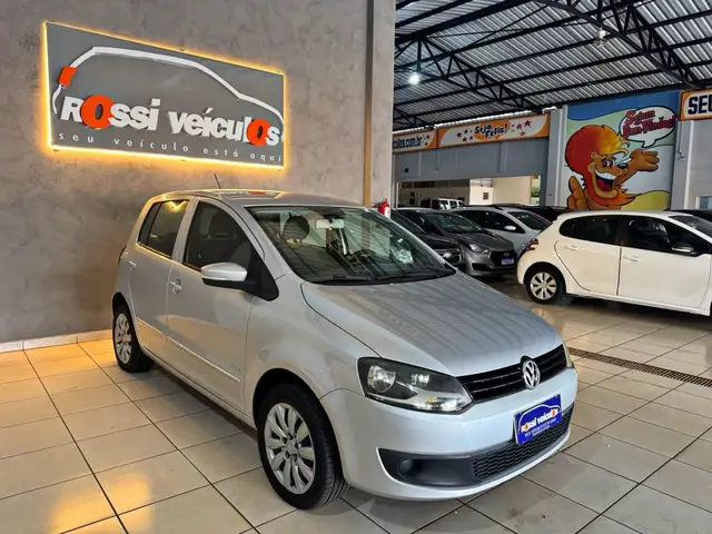 Carro Volkswagen Fox 2010 1.0 8V (Flex) 4p