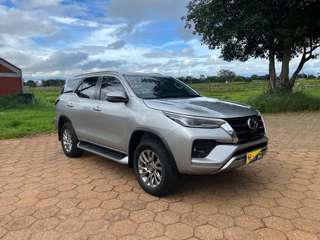 Carro Toyota SW4 2021 SRX 2.8 turbodiesel 5L 4x4 (Aut)