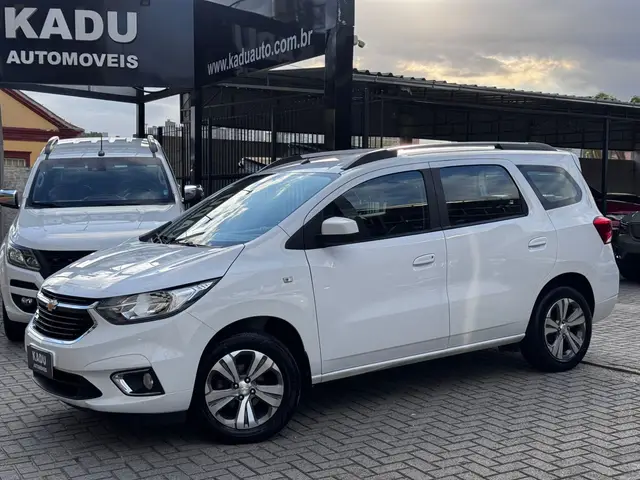 Carro Chevrolet Spin 2024 Premier 1.8 (Aut.)